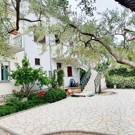 Cecillia Mare Apartments Rovinj Ngoại thất bức ảnh
