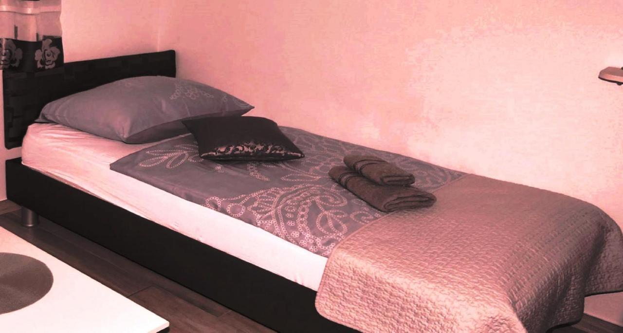 Cecillia Mare Apartments Rovinj Ngoại thất bức ảnh