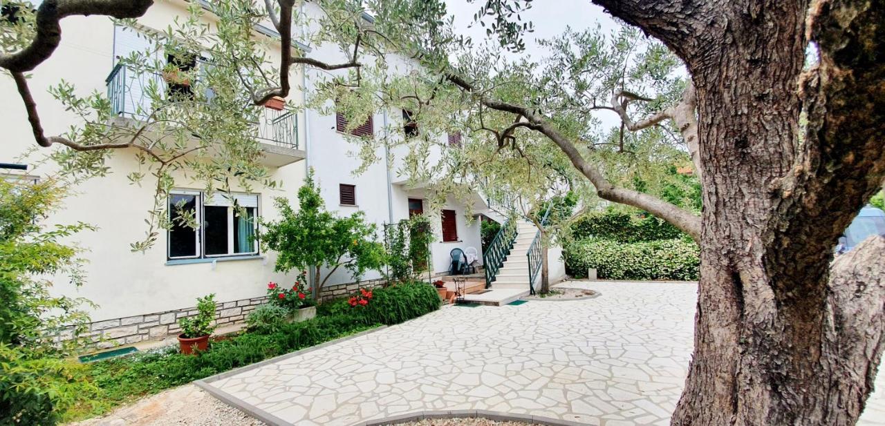 Cecillia Mare Apartments Rovinj Ngoại thất bức ảnh