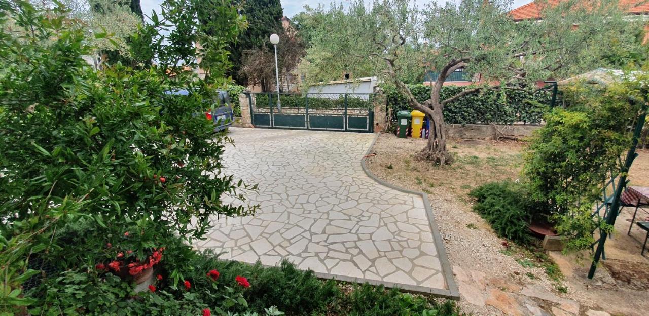 Cecillia Mare Apartments Rovinj Ngoại thất bức ảnh